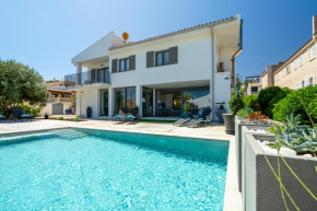 Villa Kasalmar by Bebreeze
